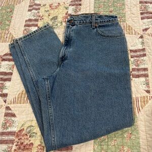 Levi’s 550 Vintage🌷Relaxed Fit Tapered Leg Blue Denim Women’sJeans size 16 Reg.